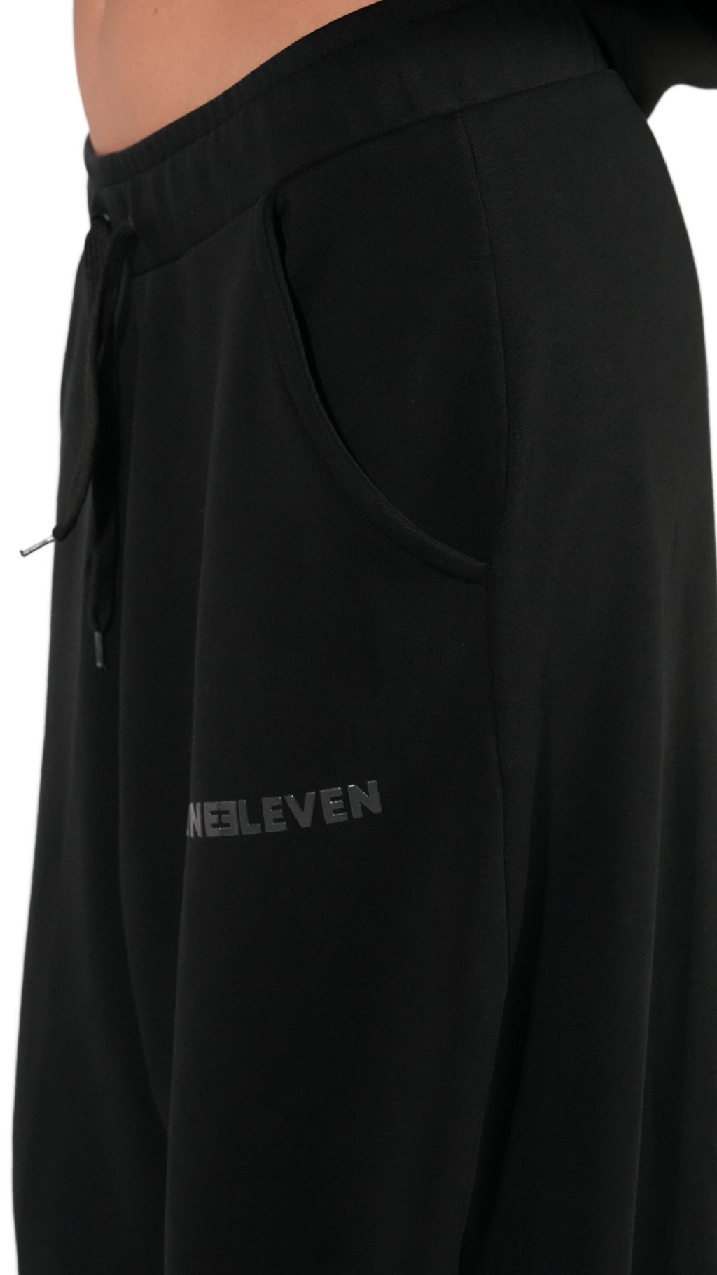 BLACK PANTS